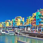 アパート Luxury Wstunning Sea Views, Walk Gale アルブフェイラ