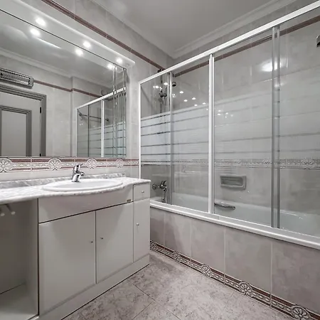 דירה Luxury Wstunning Sea Views, Walk Gale