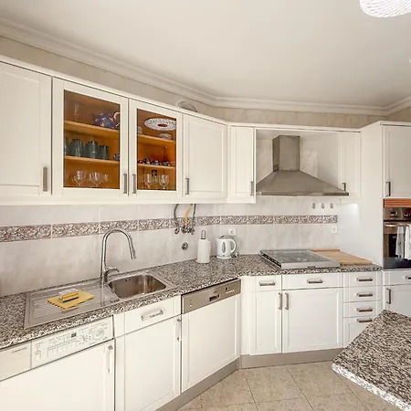 Luxury Wstunning Sea Views, Walk Gale